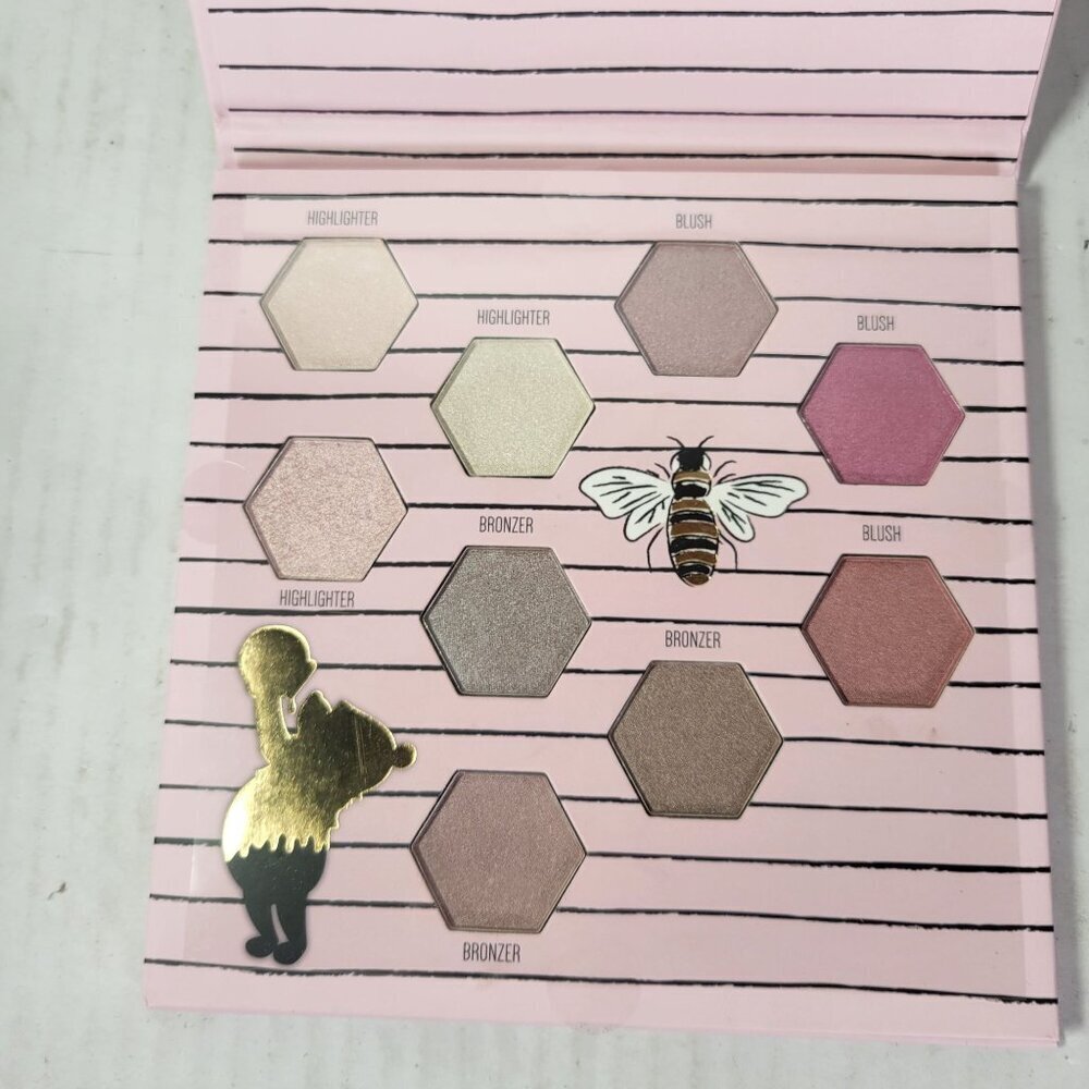 Disney WINNIE THE POOH Complexion Palette - Bronzer/Highlighter/Blush - 9 Shades - Picture 3 of 4